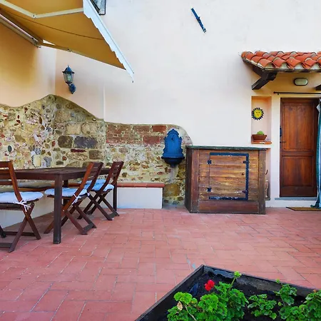 Flavia 'S Home With View San Gimignano Apartments Exterior photo